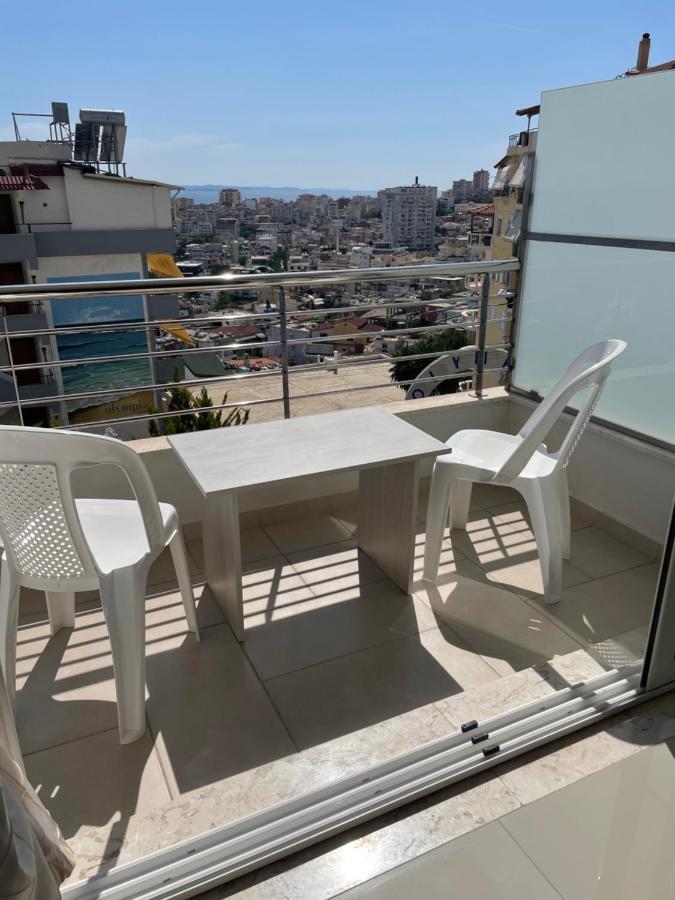 Xhulio Apartments Sarandë Exterior foto
