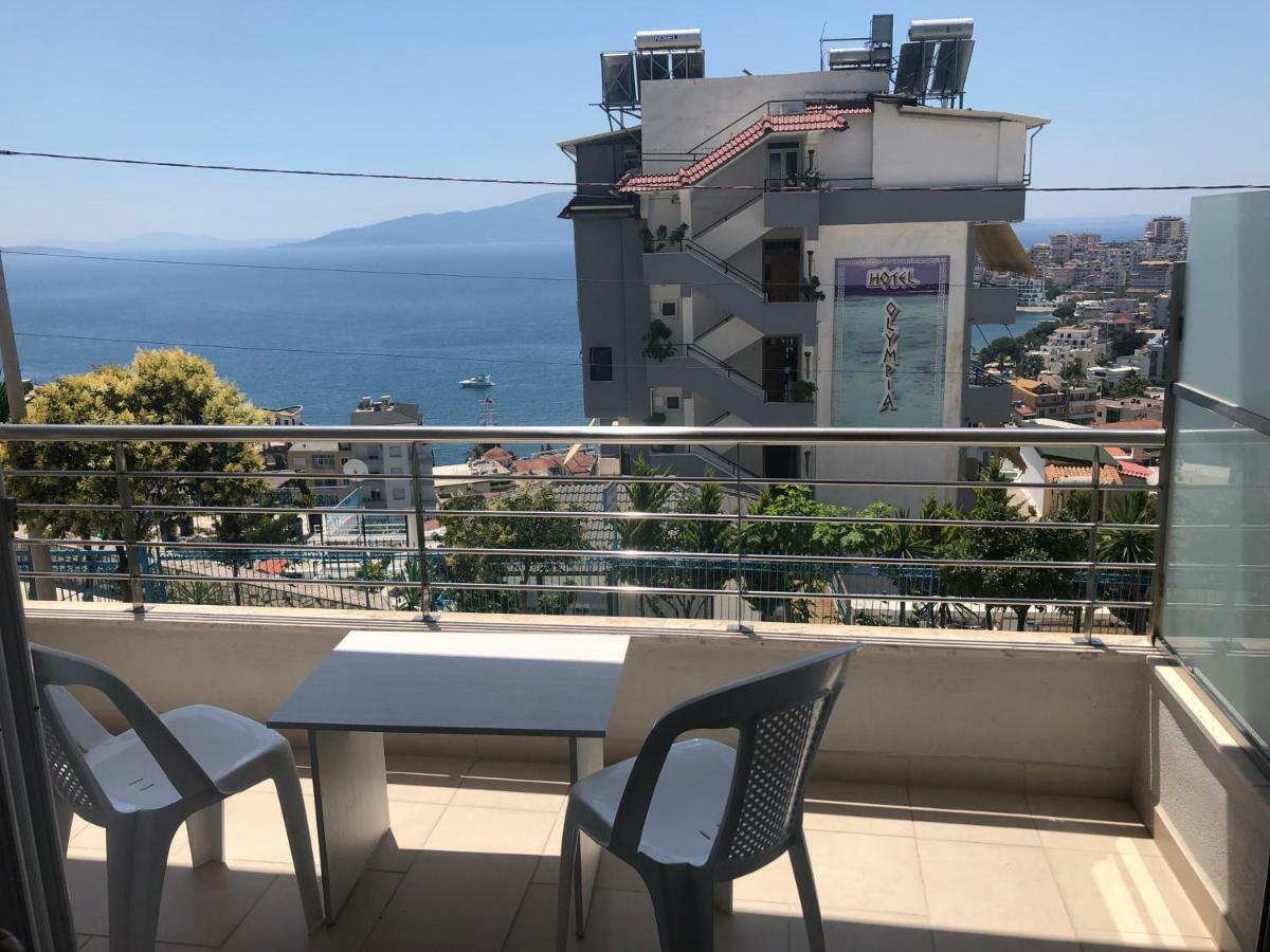 Xhulio Apartments Sarandë Exterior foto